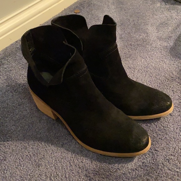 BP Black Suede Brice Ankle Booties w/Block Heel - Picture 3 of 7